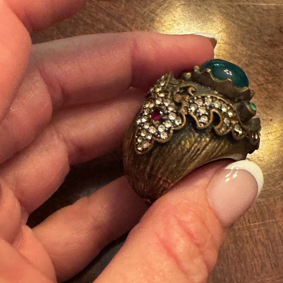 Elegant Vintage Green Statement Ring - Picture 14 of 14